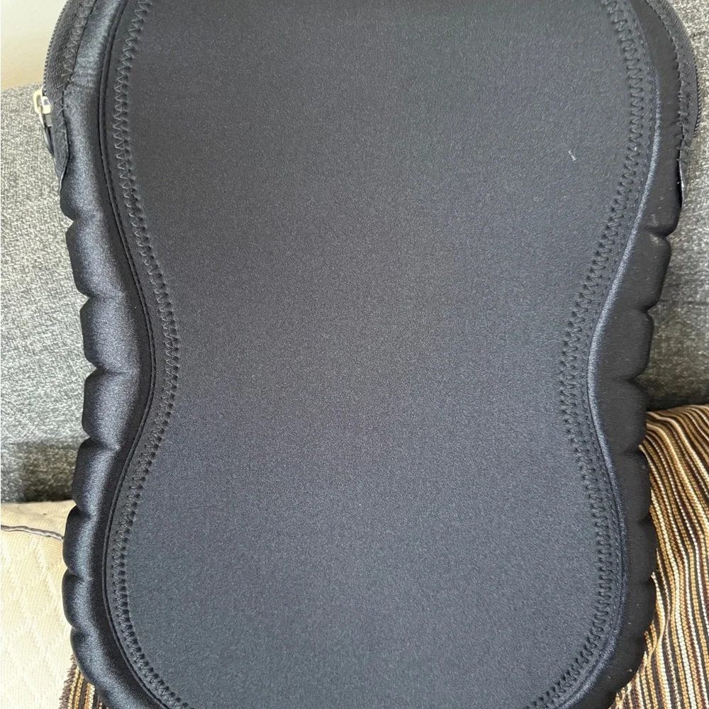 Built 520 MacBook Pro 13-14” Black Neoprene Laptop Sleeve
